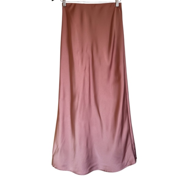 Brand New Women’s Blush Pink Long Maxi Satin Skirt- Size Small - Picture 3 of 5